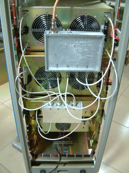 UHF transmitter